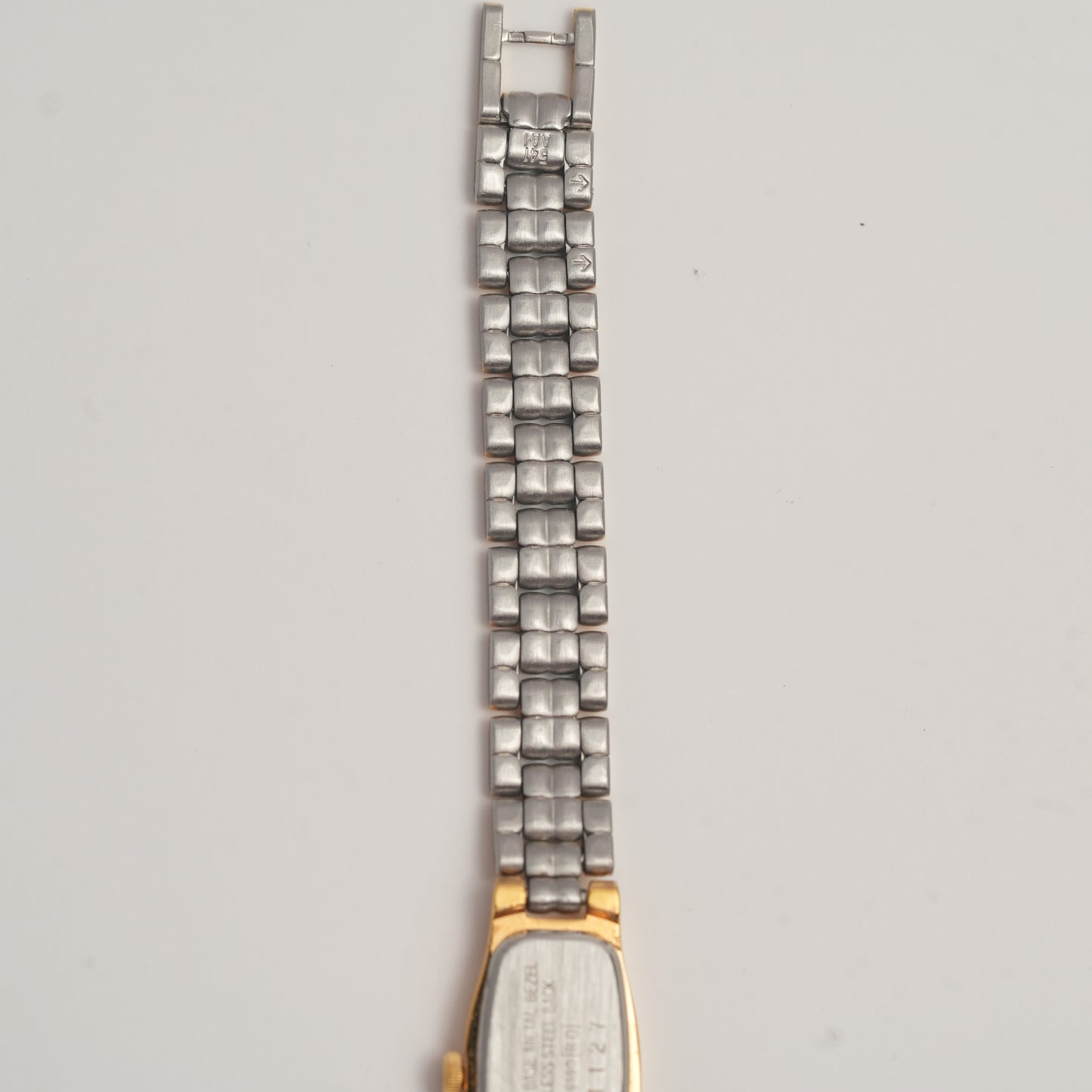 Pulsar V220-6190 Two Tone White Dial (Excellent Condition)