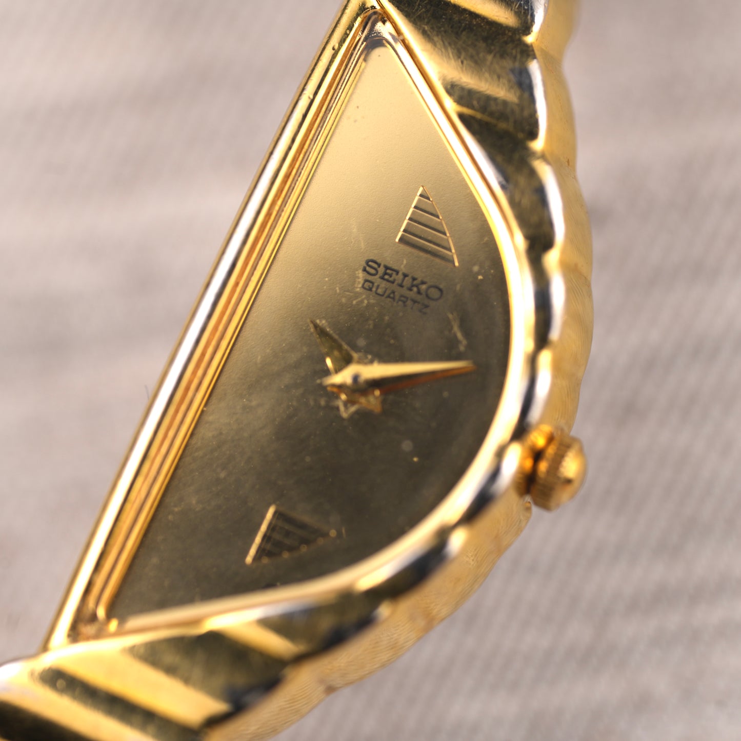 Seiko Half Moon Gold 1F20-5D59 (Good Condition)