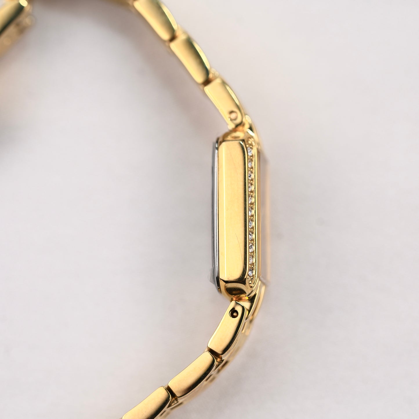 Pulsar V220-X030 Tiger Eye Gold Tone Watch