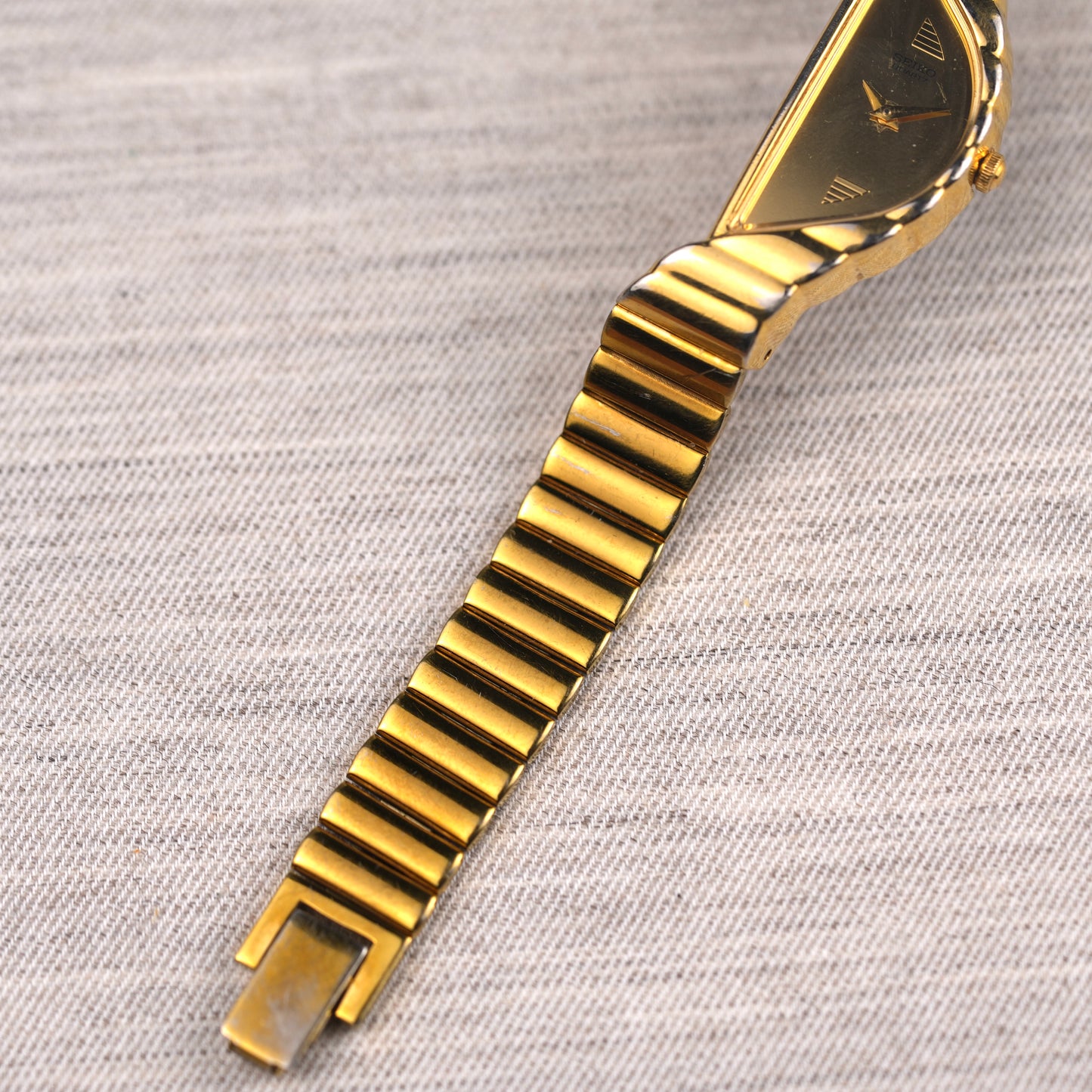Seiko Half Moon Gold 1F20-5D59 (Good Condition)