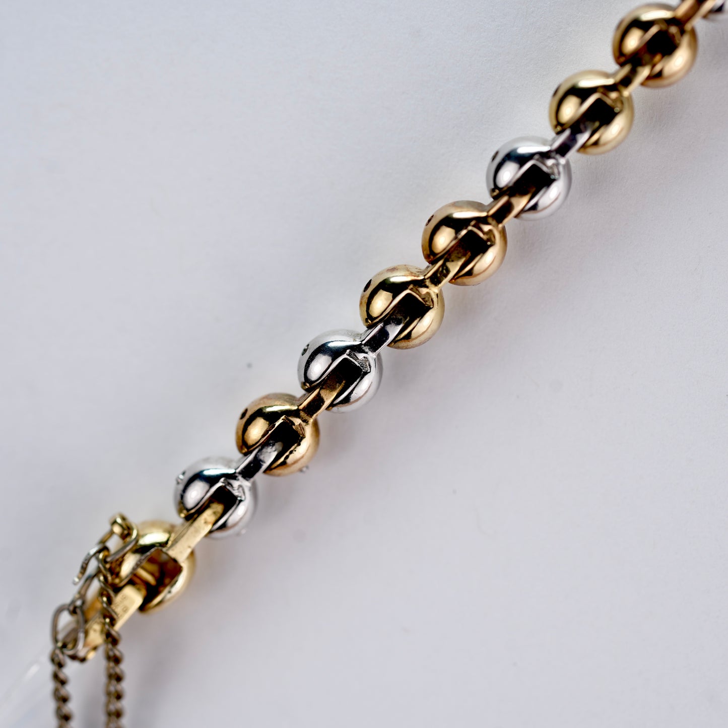 Tiny Seiko Tricolor Beaded Ball Bracelet 1E20-0070