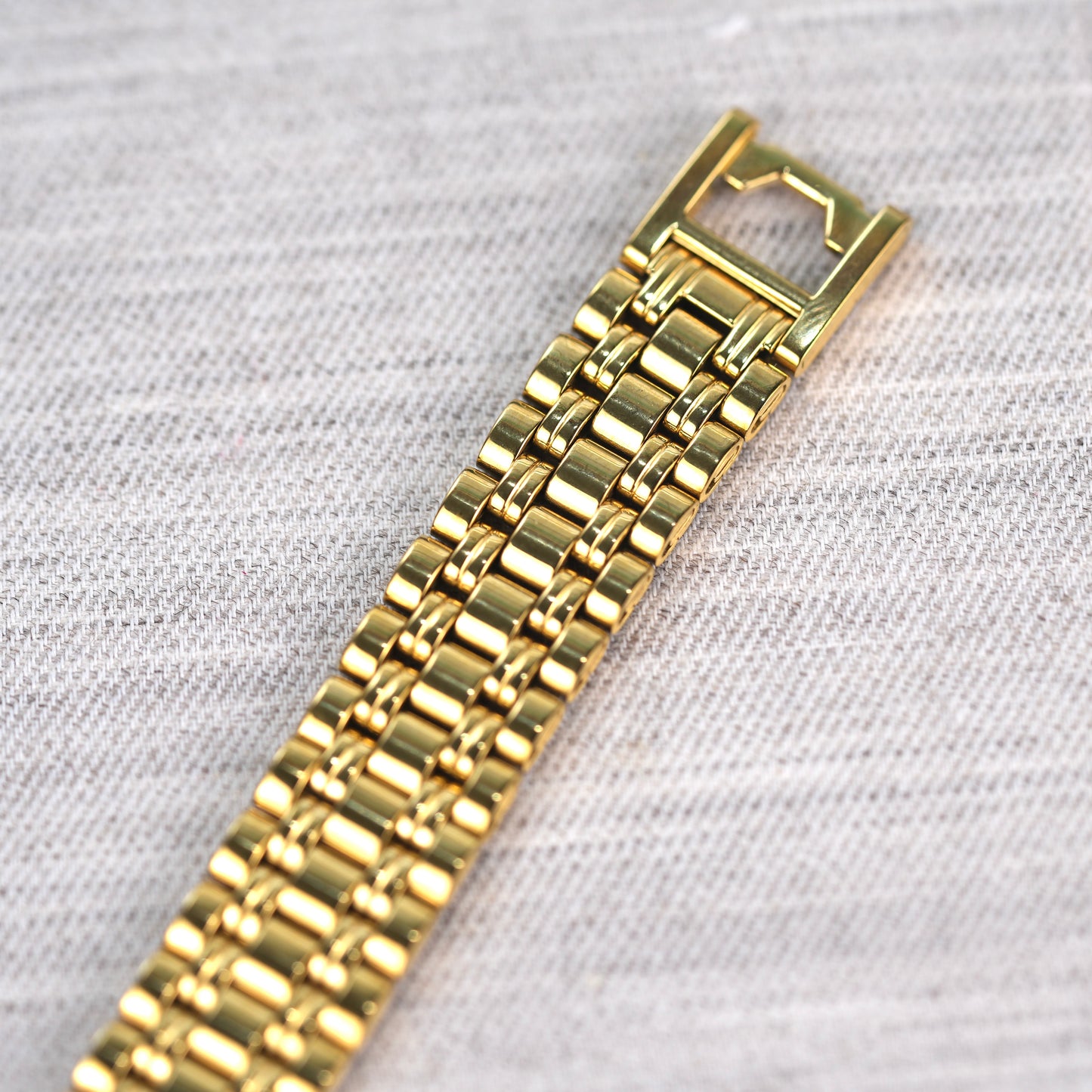 Seiko White Rectangular Tank Watch V401-5129