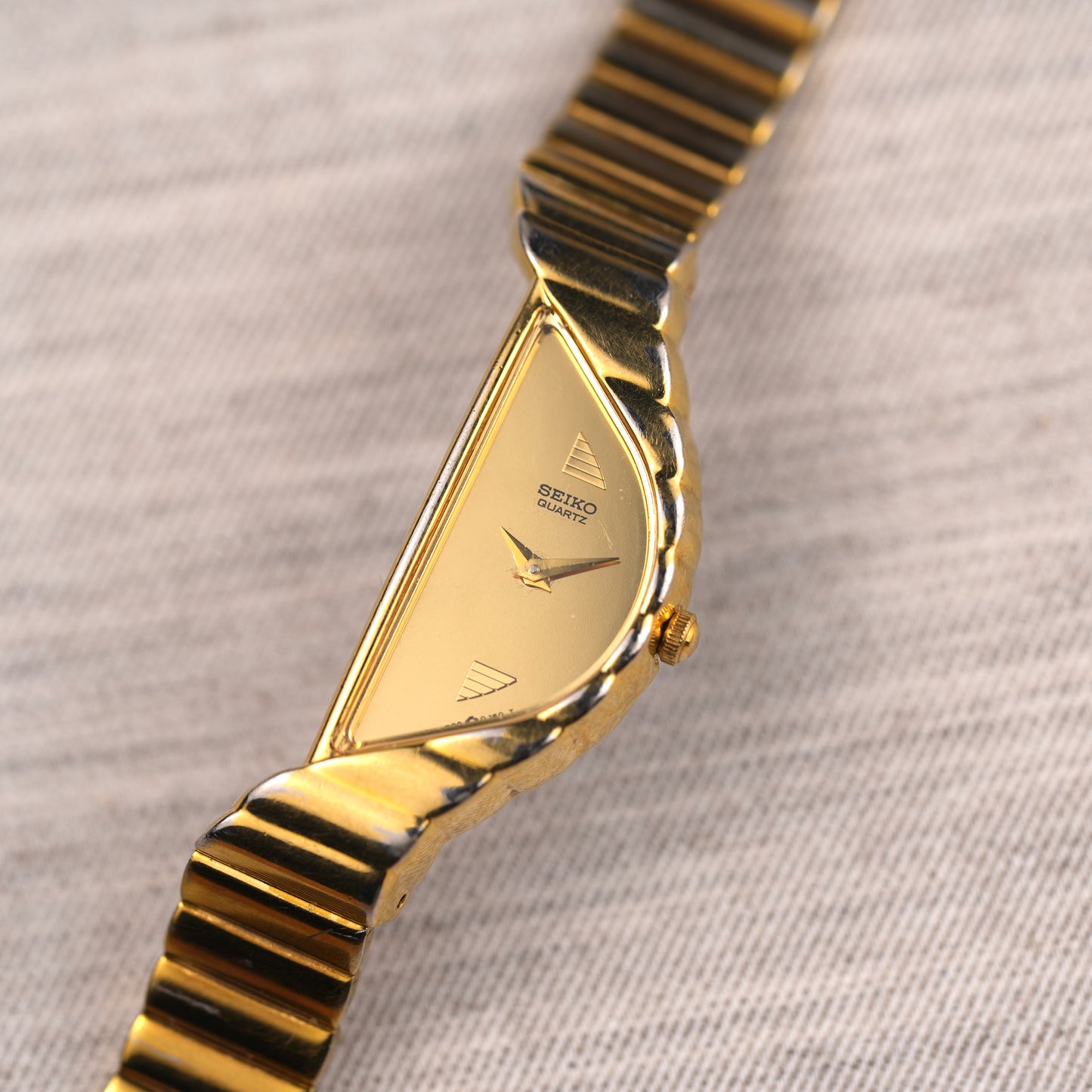 Seiko Half Moon Gold 1F20-5D59 (Good Condition)