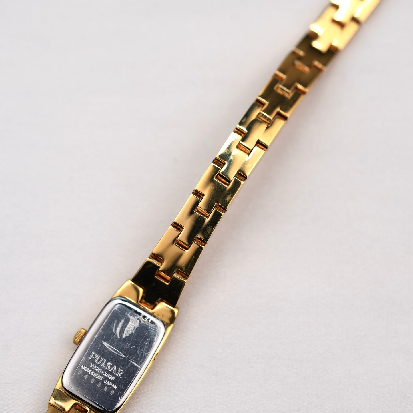 Pulsar V220-X020 Light Gold Dial Watch