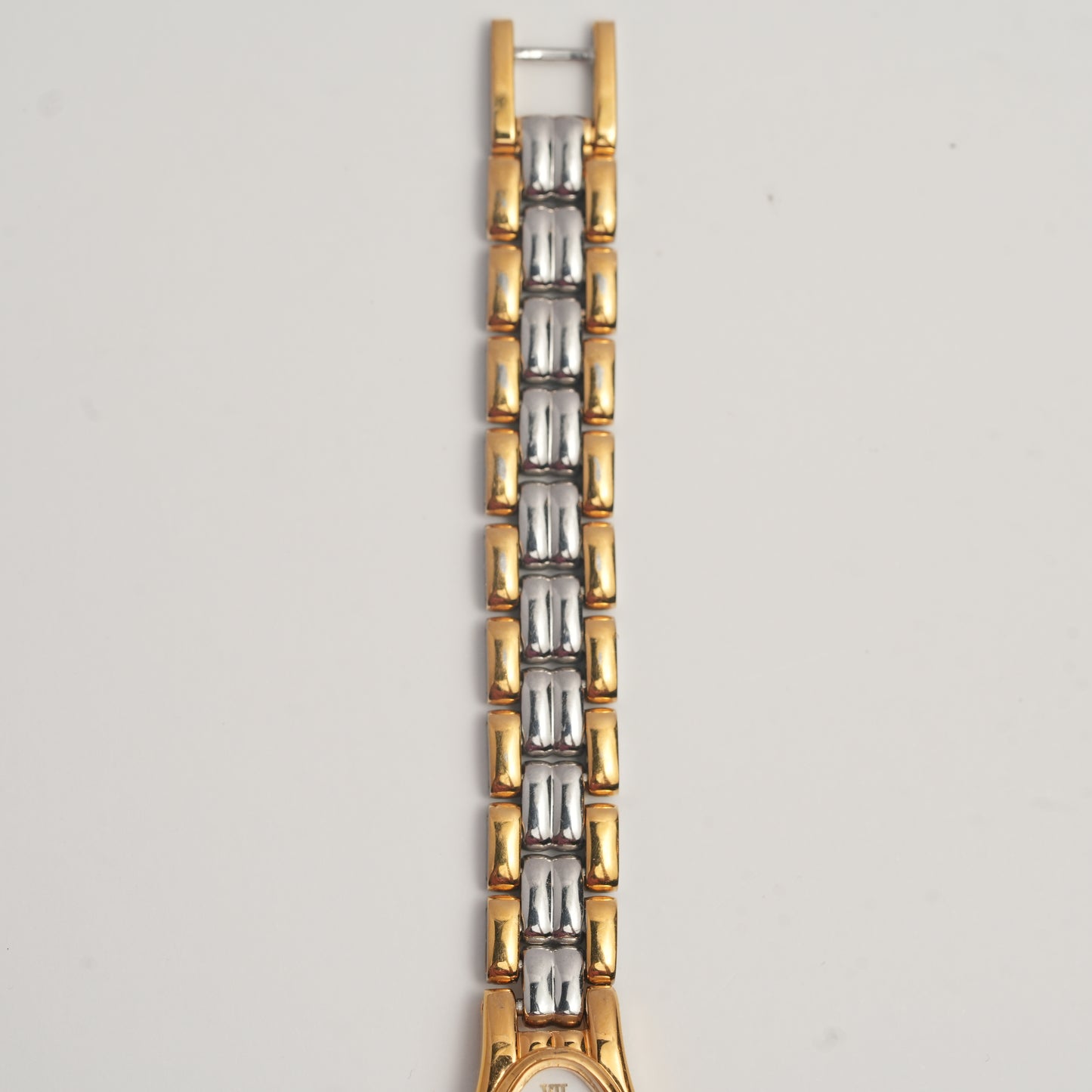 Pulsar V220-6190 Two Tone White Dial (Excellent Condition)