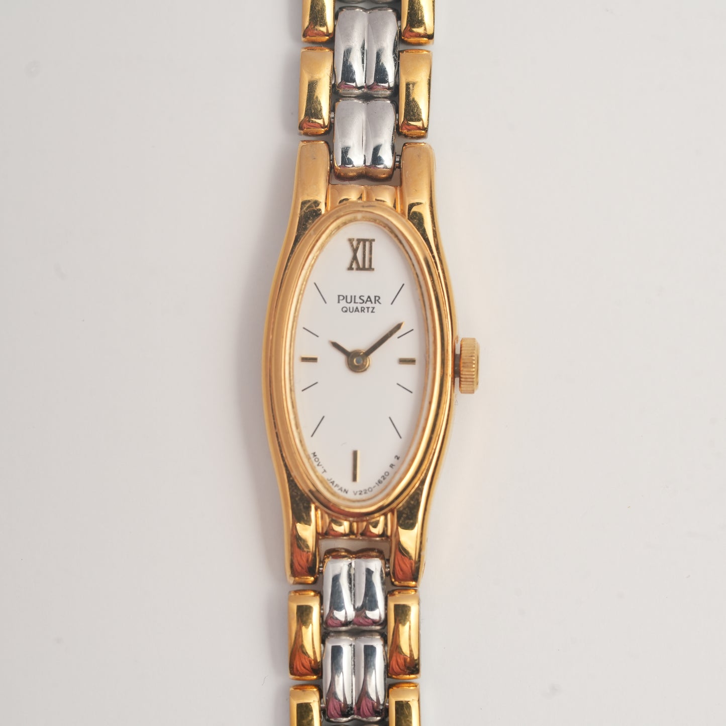 Pulsar V220-6190 Two Tone White Dial (Excellent Condition)