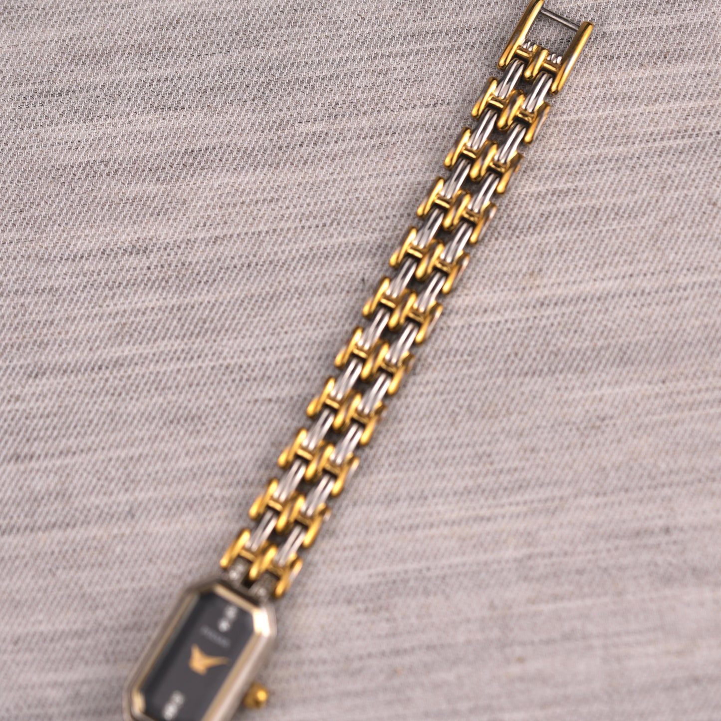 Pulsar V220-X029 Faceted Crystal Navy Dial Watch