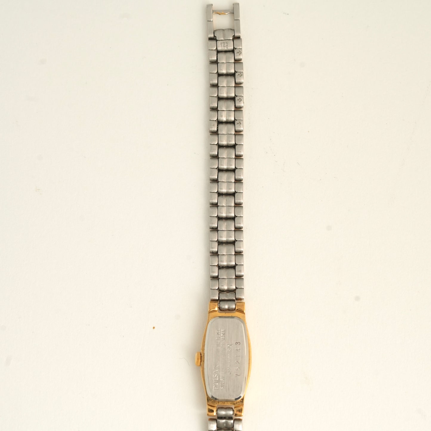 Pulsar V220-6190 Two Tone White Dial (Excellent Condition)
