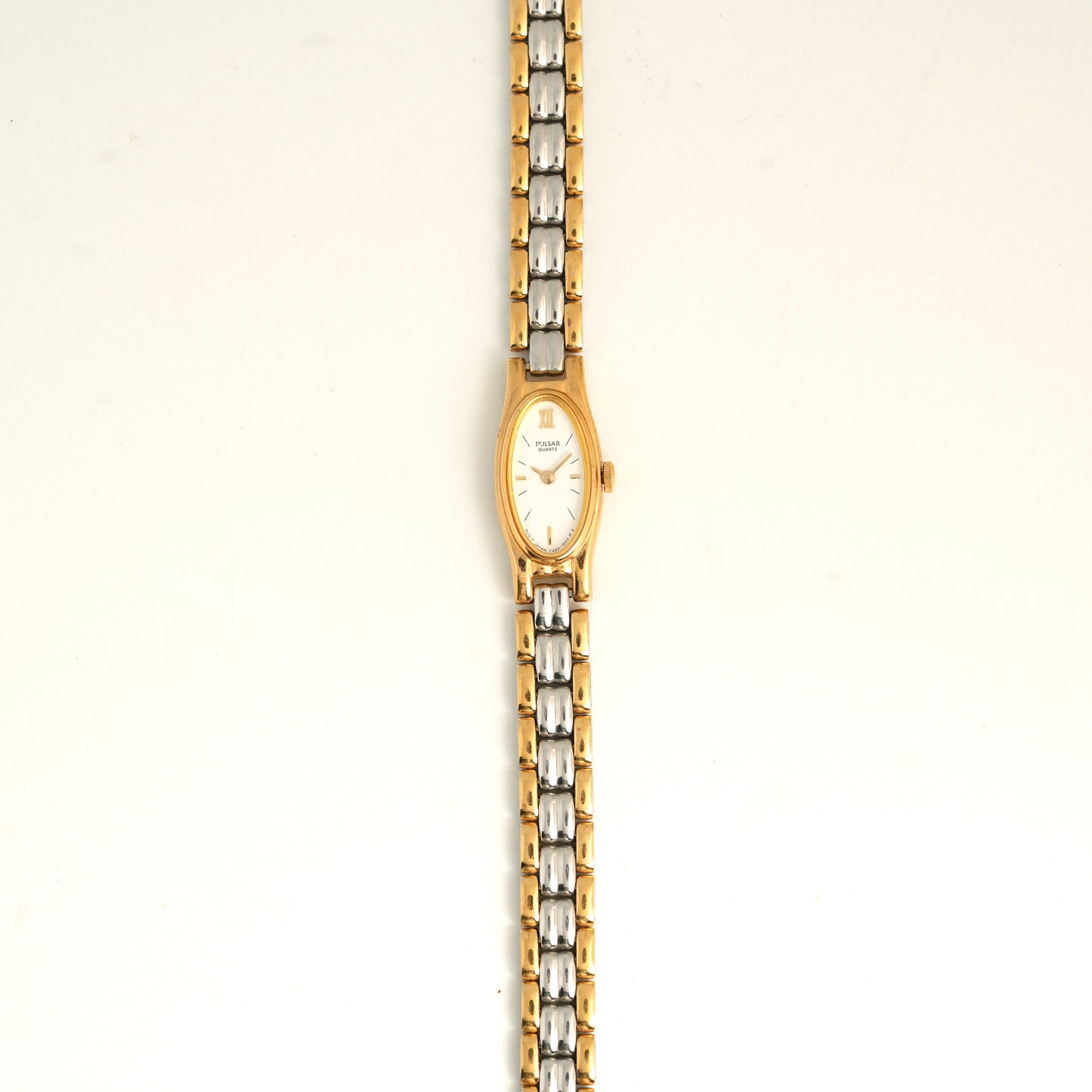 Pulsar V220-6190 Two Tone White Dial (Excellent Condition)