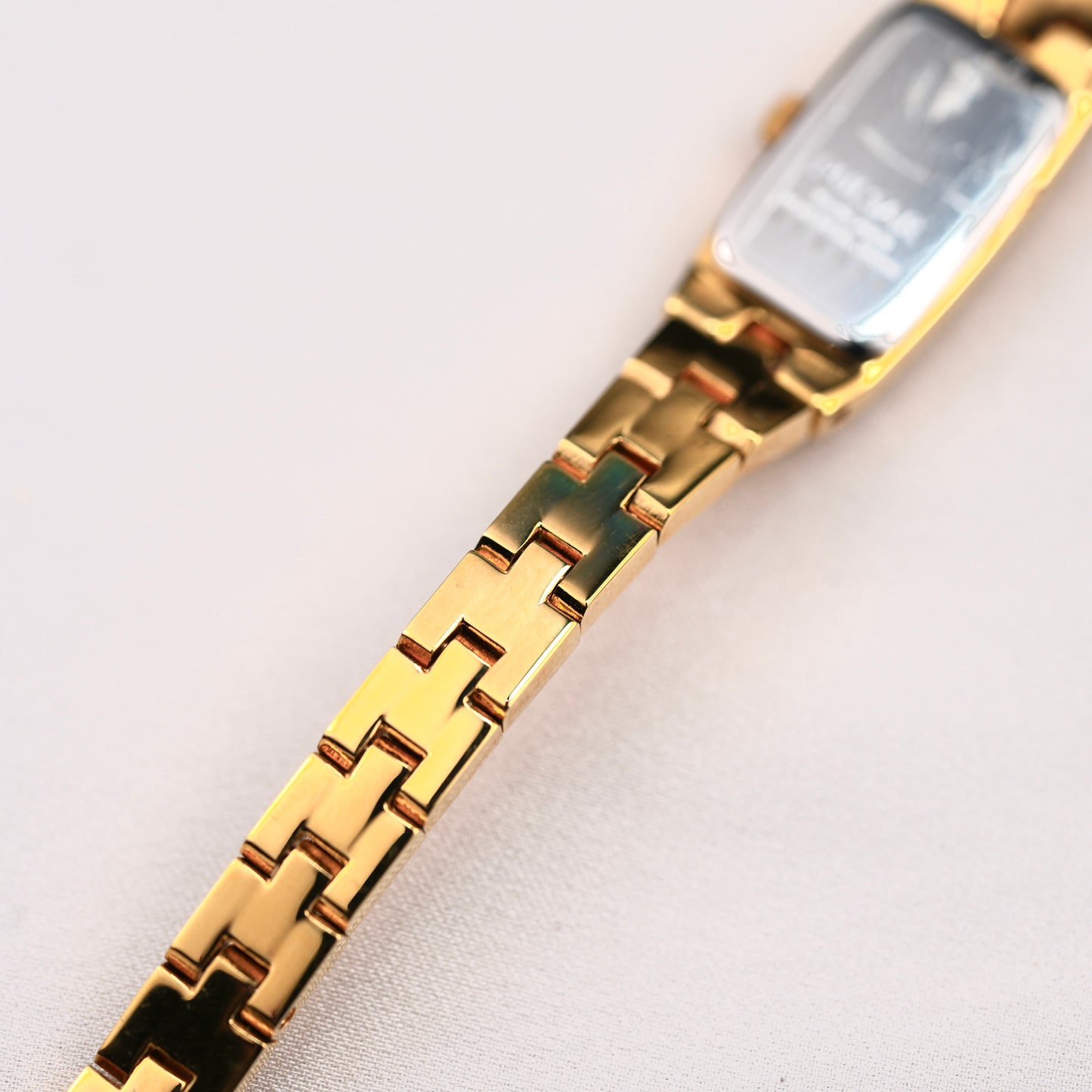 Pulsar V220-X020 Light Gold Dial Watch