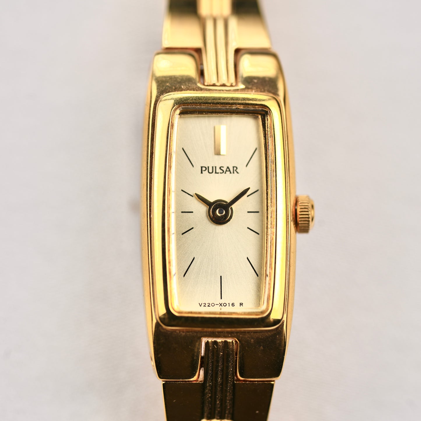 Pulsar V220-X020 Light Gold Dial Watch