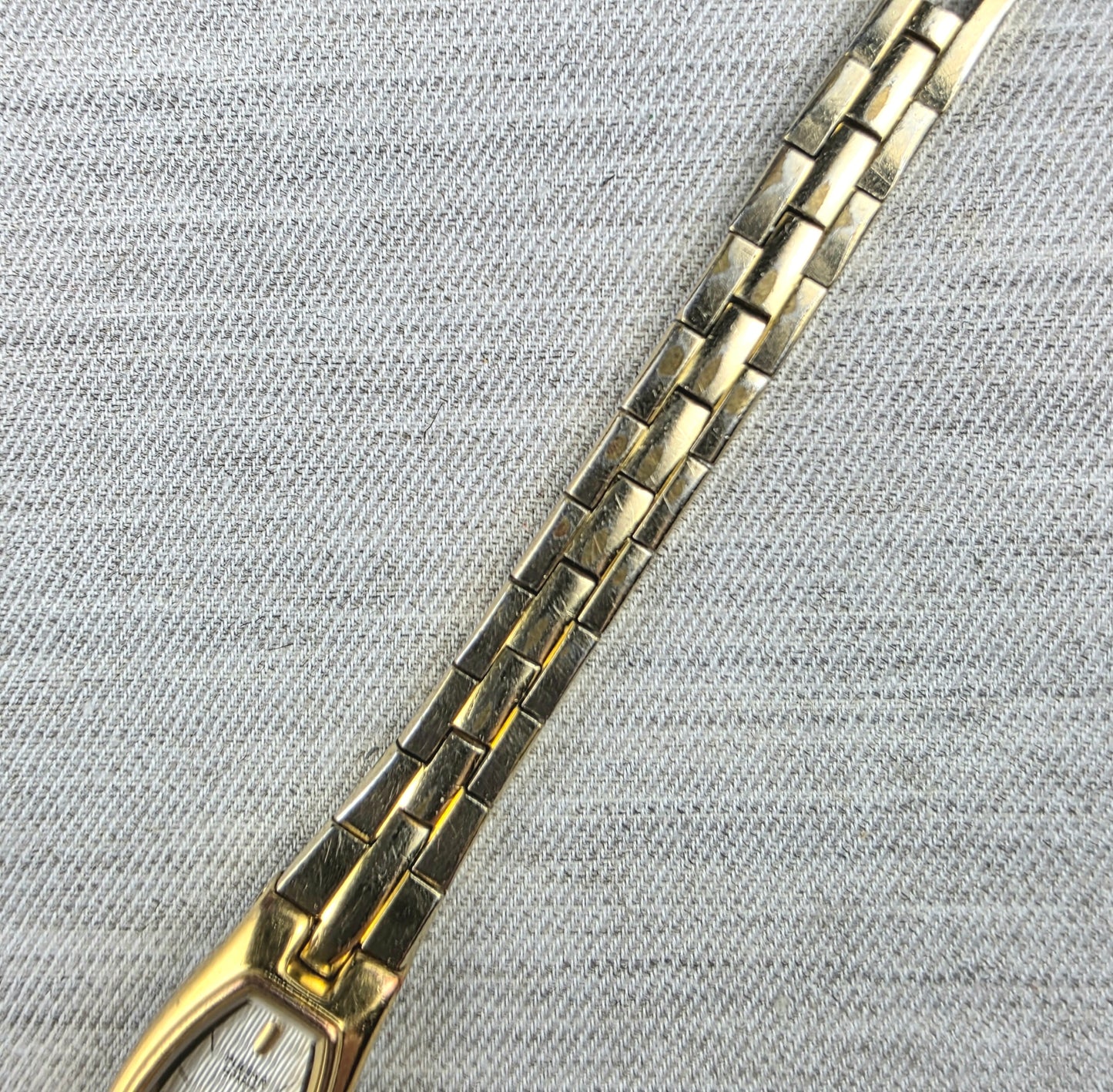 Pulsar V220-6270 White Textured Dial Watch