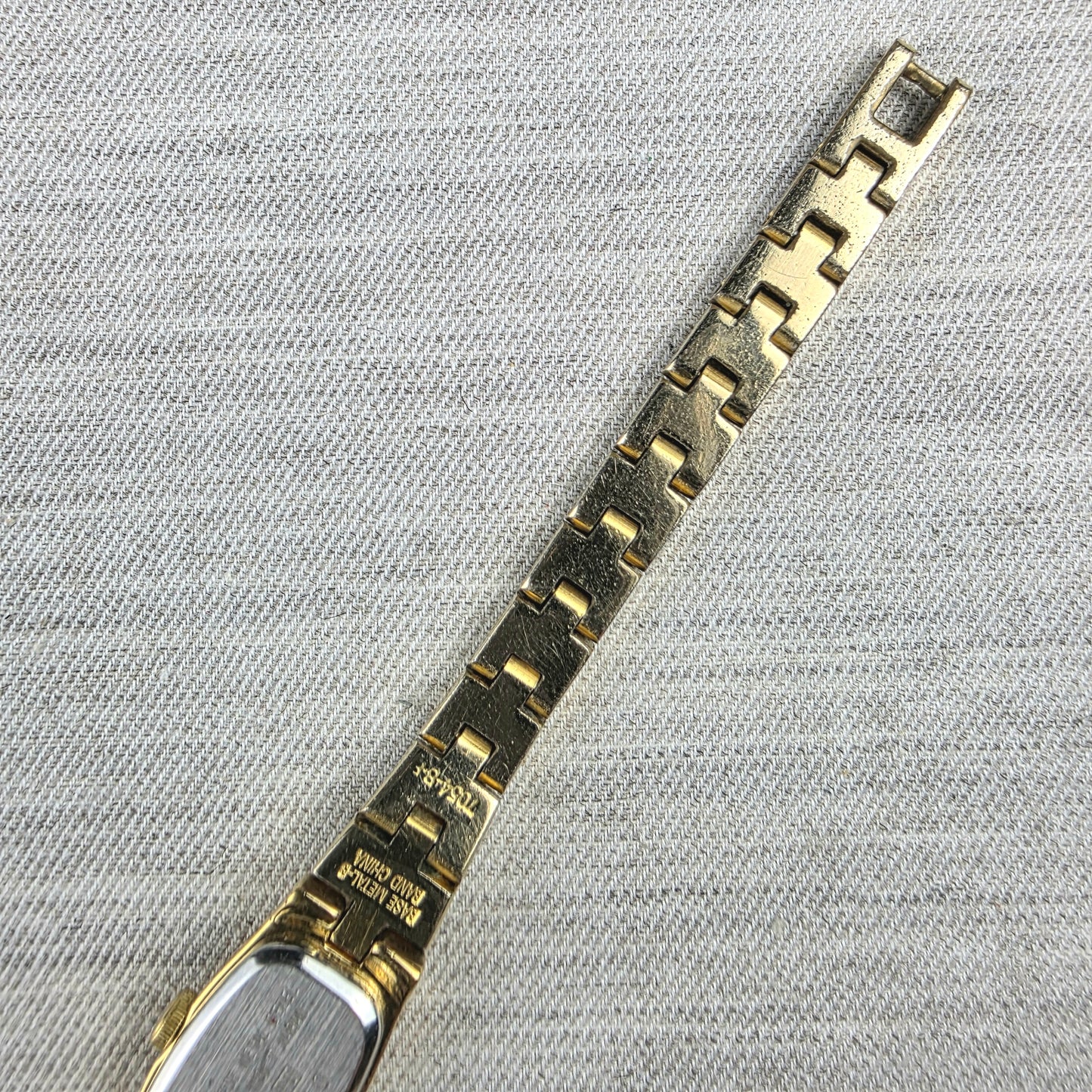 Pulsar V220-6270 White Textured Dial Watch