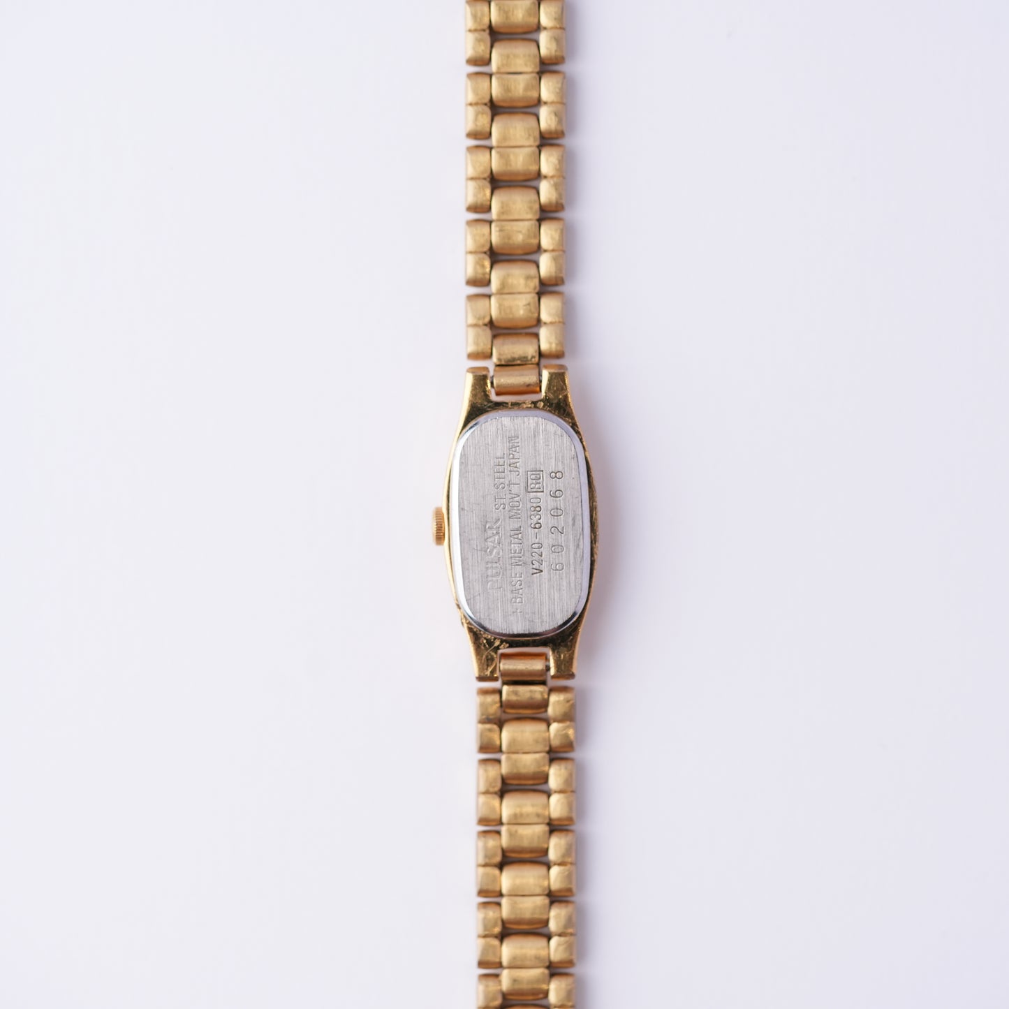 Pulsar V220-6380 MOP Dial Gold Watch (Excellent Condition)