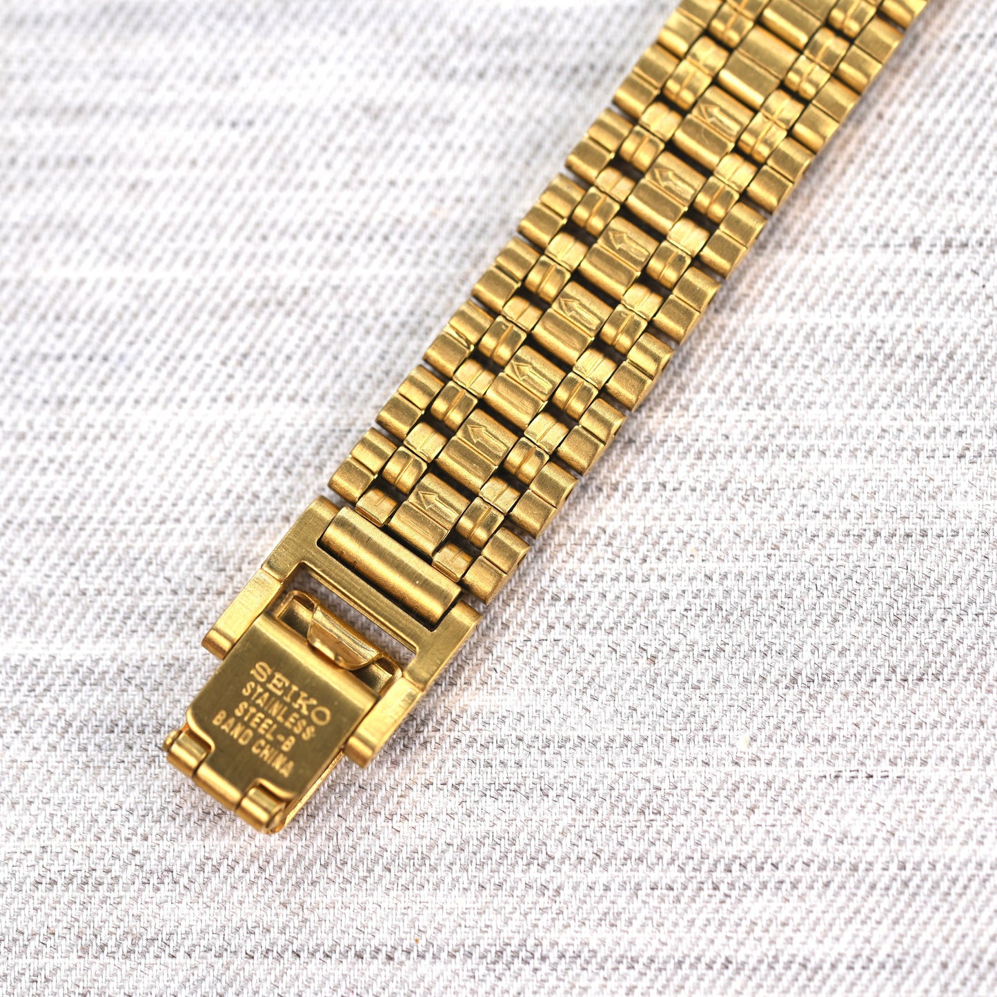 Seiko White Rectangular Tank Watch V401-5129