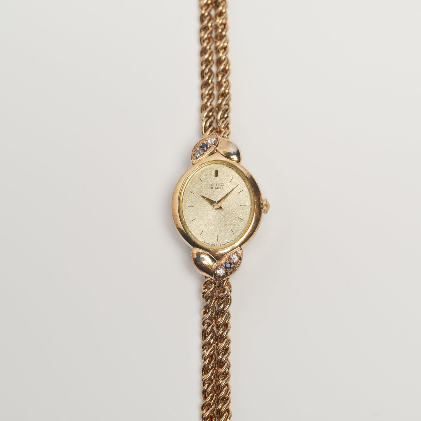 Seiko 2E20-5320 Sapphire Accent Watch