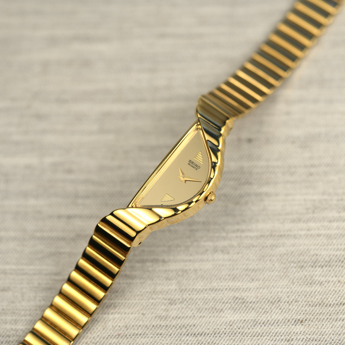 Seiko Half Moon Gold 1F20-5D59 (Excellent Condition)