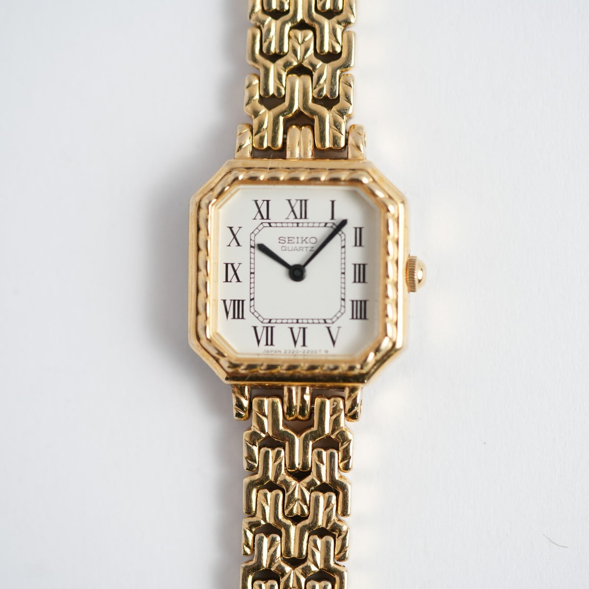 Vintage Ladies Seiko Roman White Octagonal Dial Watch 2320-8130