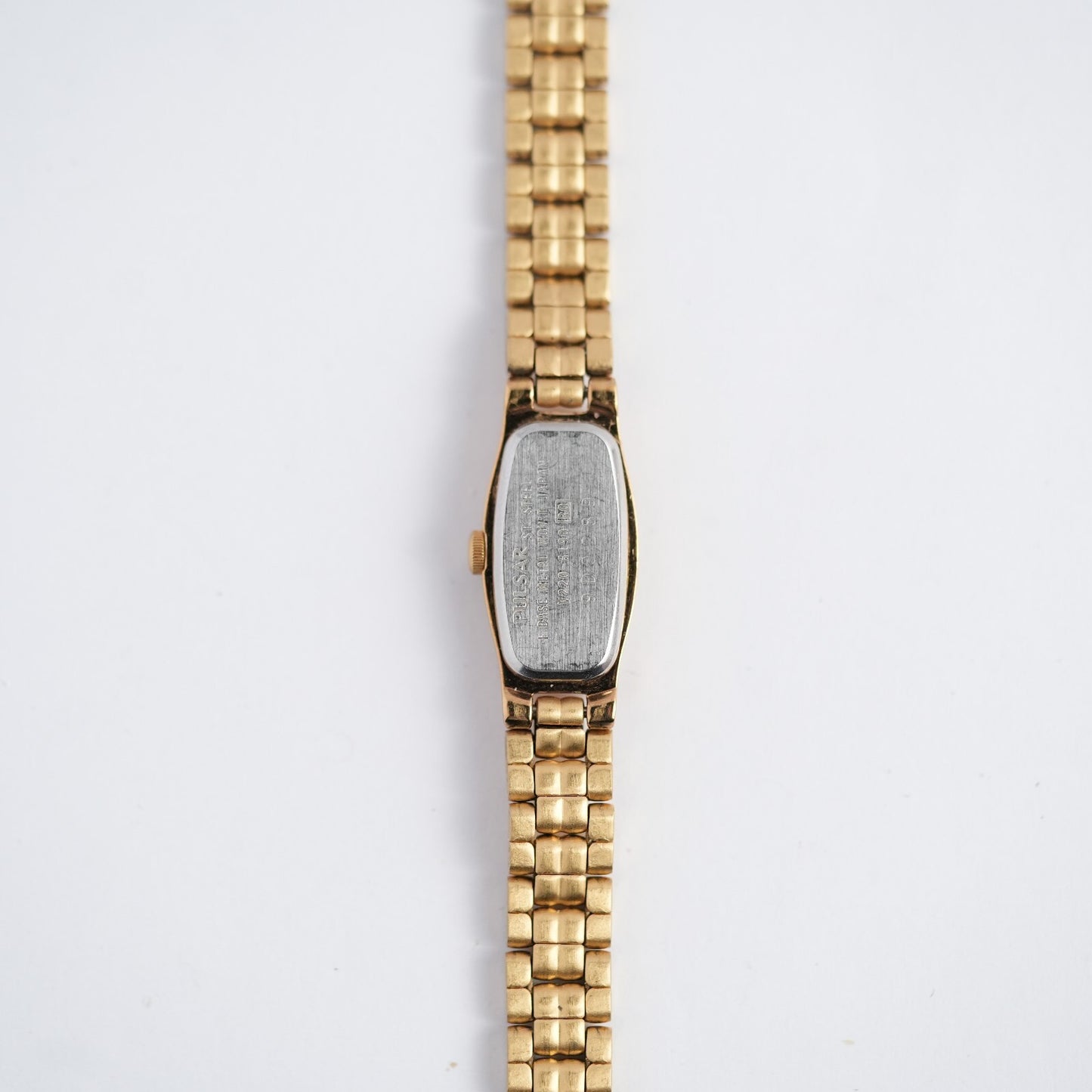 Pulsar V220-6190 White Oval Dial Gold Tone Ladies Watch