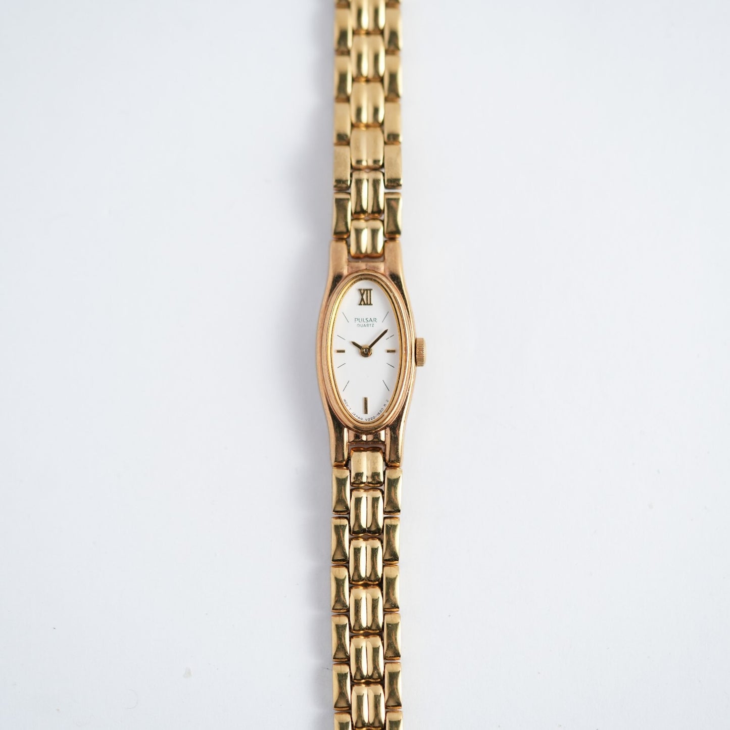 Pulsar V220-6190 White Oval Dial Gold Tone Ladies Watch